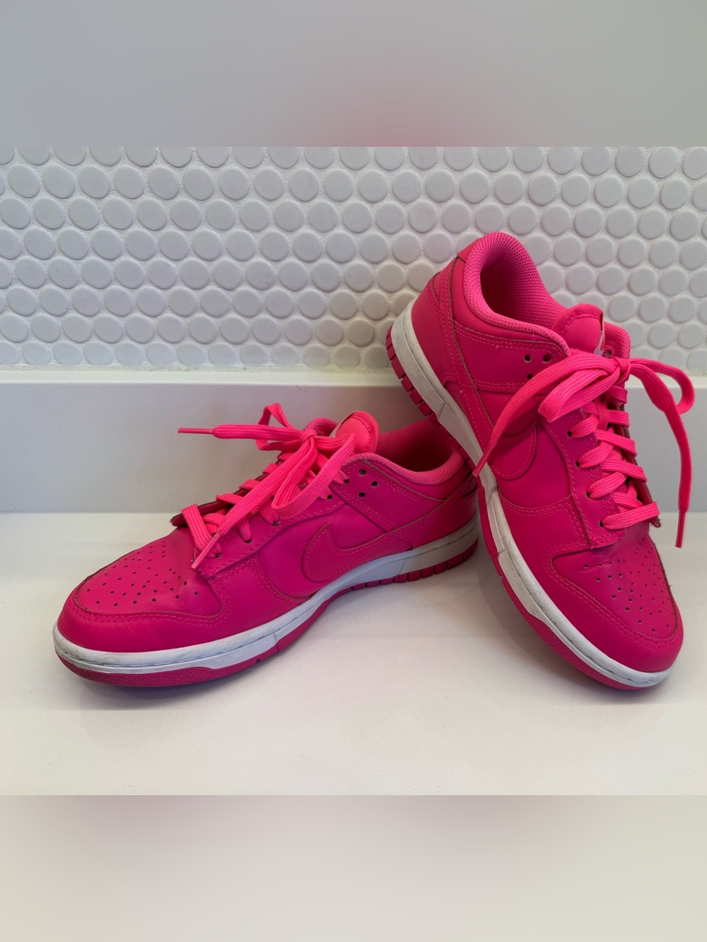 Nike Dunks Hot/Bright Pink Low-Top Sneakers - size 7